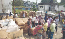 Balurghat: Food department starts paddy procurement Balurghat: Food department starts paddy procurement
