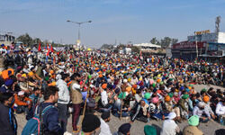 Using tractor batteries for study lamps, students study through protests