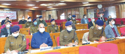 Himachal Pradesh: CM calls DCs, SPs to Shimla to draw-up Corona action plan Himachal Pradesh: CM calls DCs, SPs to Shimla to draw-up Corona action plan