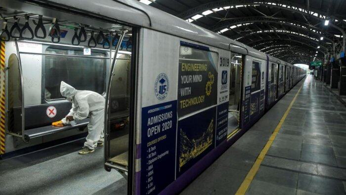 Metro to run 14 additional trains, extends operation time from Monday