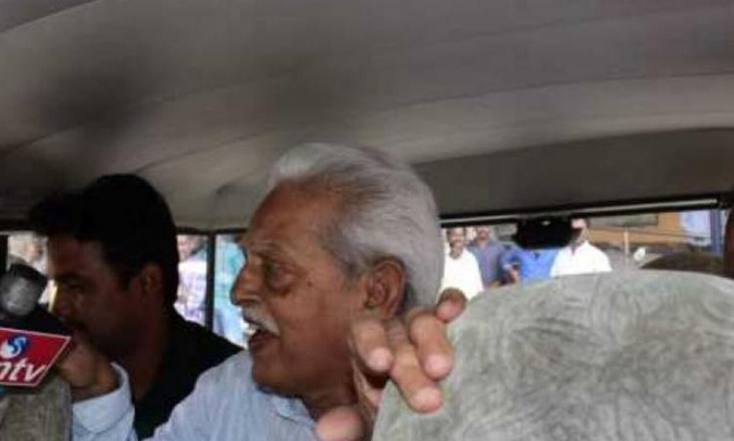 Varavara Rao to stay at private hospital till December 14: HC