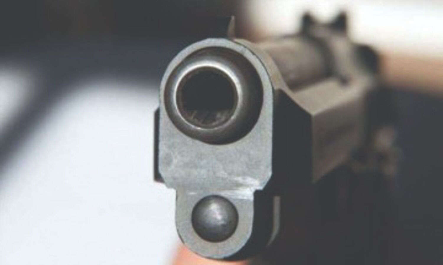 Man pulls out gun in clash over sharing cigarette, injures two