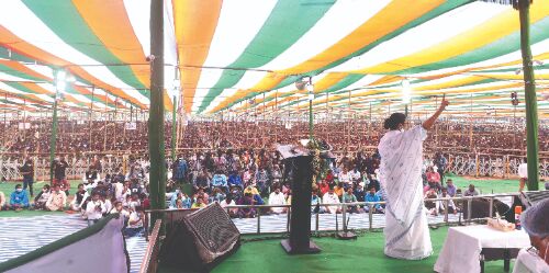 Withdraw the draconian farm laws or step down: Mamata
