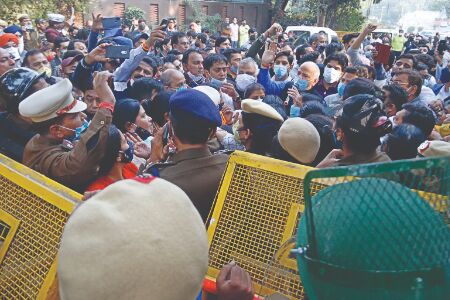 Thought of visiting border, they did not let me go, says CM