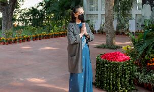 PM Modi greets Cong chief Sonia Gandhi on her birthday PM Modi greets Cong chief Sonia Gandhi on her birthday