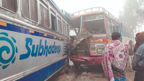 25 hurt after two buses collide head-on in East Burdwan