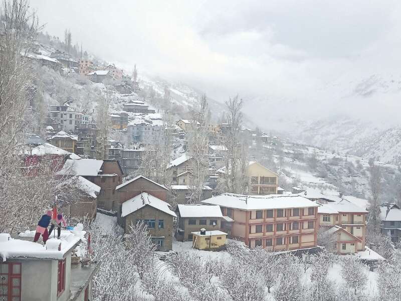J&K, Himachal, Uttarakhand receive fresh spell of snowfall