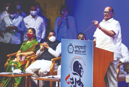 Political workers should remain firm on ideology: Sharad Pawar Political workers should remain firm on ideology: Sharad Pawar