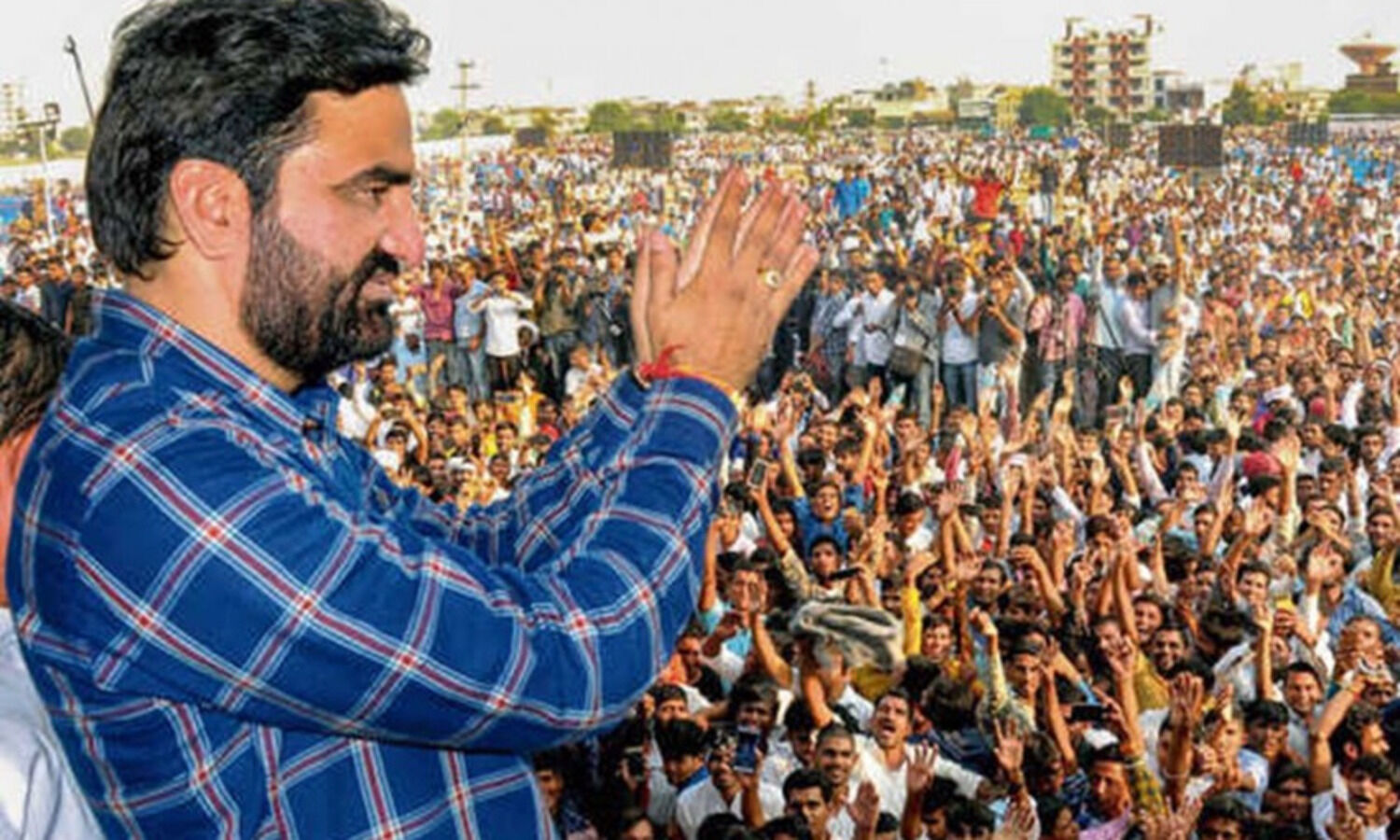 BJP ally Beniwal joins farmers protest in Rajasthan