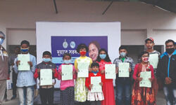 Duare Sarkar: Teen gets hearing aid device in three hours Duare Sarkar: Teen gets hearing aid device in three hours