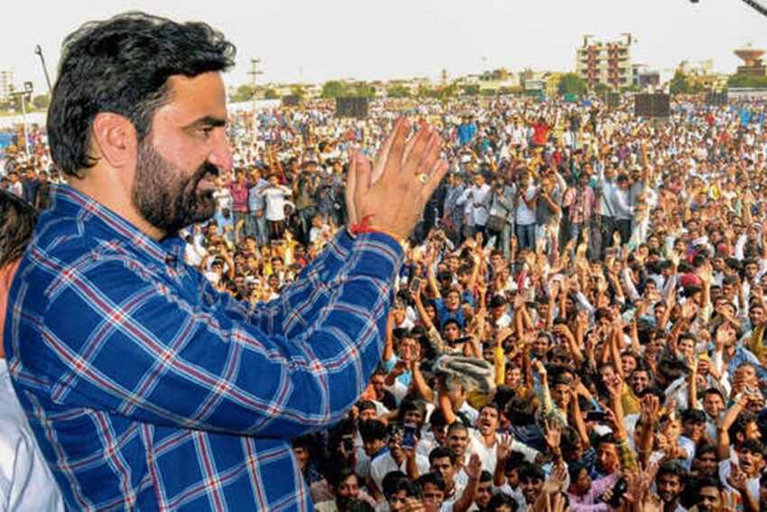 BJP ally Beniwal joins farmers protest in Rajasthan