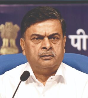 Investment will not come in unviable   power sector: Power Min R K Singh