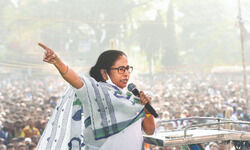 BJP trying to woo TMCs senior leaders: Mamata BJP trying to woo TMCs senior leaders: Mamata