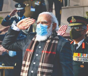PM lights Swarnim Vijay Mashaal to start 50th anniversary year celebrations PM lights Swarnim Vijay Mashaal to start 50th anniversary year celebrations
