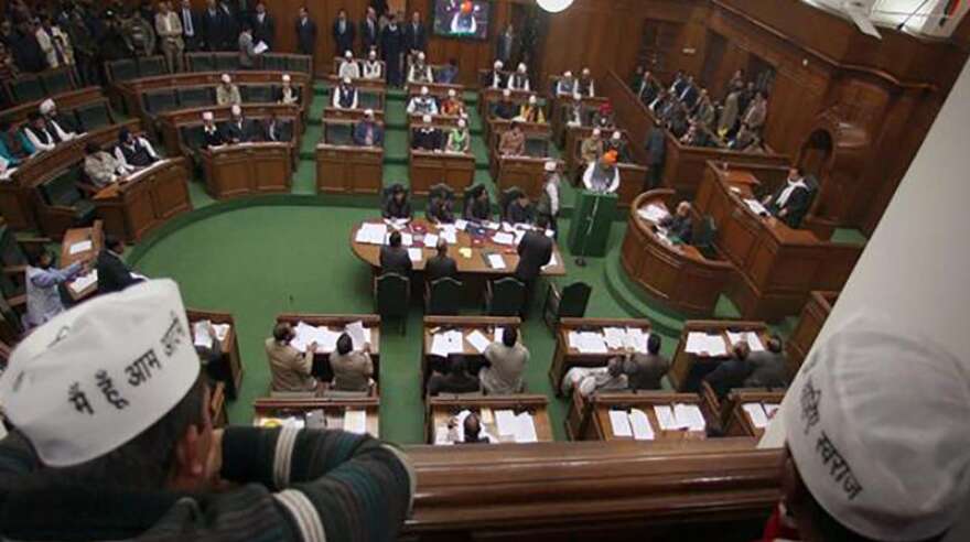Noisy scenes in Delhi Assembly over Rs 2,500 cr scam in municipal corporations Noisy scenes in Delhi Assembly over Rs 2,500 cr scam in municipal corporations