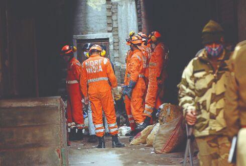 Four dead, two injured in factory roof collapse