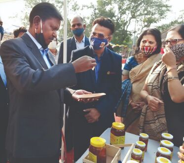 Arjun Munda opens Tribes India showrooms in Kolkata, Gwalior Arjun Munda opens Tribes India showrooms in Kolkata, Gwalior
