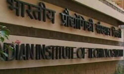 EV Policy: Govt ties up with IIIT for app to look up charging stations EV Policy: Govt ties up with IIIT for app to look up charging stations