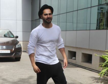Varun Dhawan on working with father David Dhawan: Hes a livewire Varun Dhawan on working with father David Dhawan: Hes a livewire