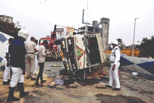 29 injured as truck turns turtle on AJC Bose Road flyover