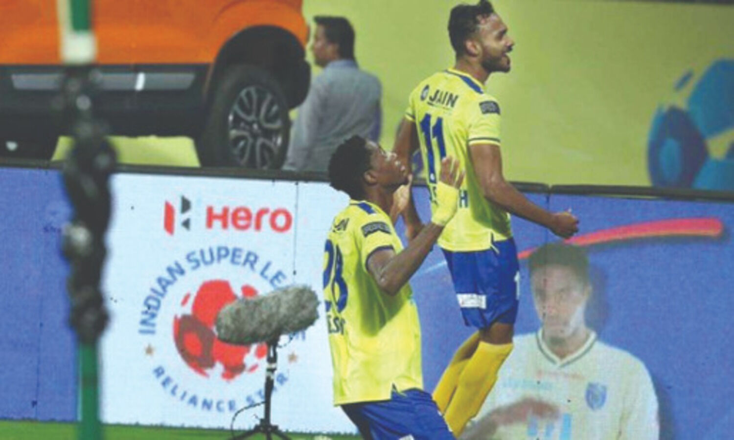 Kerala Blasters target first win,   Hyderabad FC look to bounce back