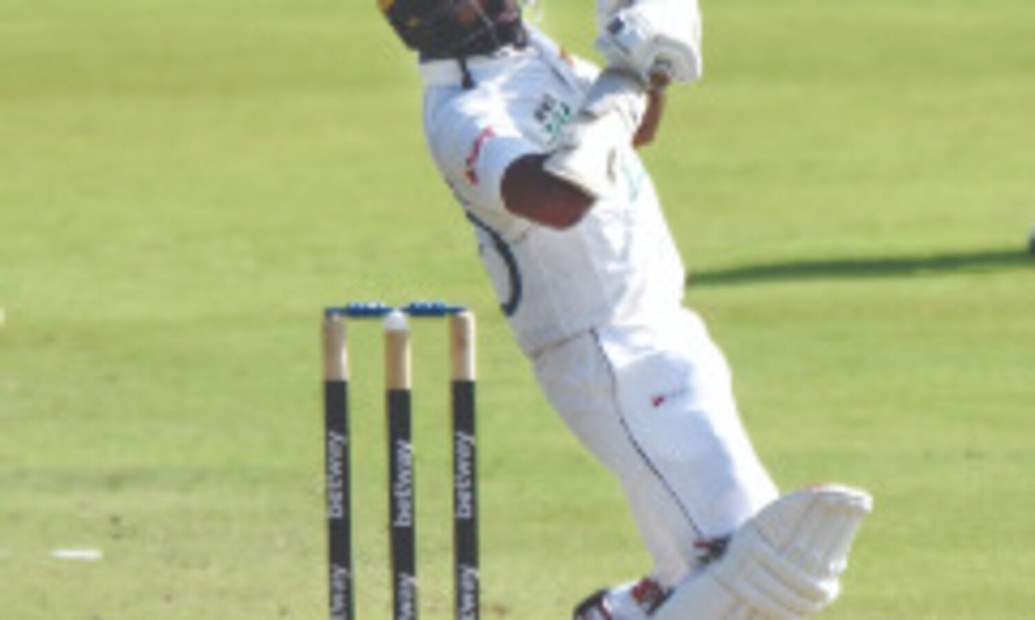 Adventurous Lanka 340/6 in 1st test vs Proteas