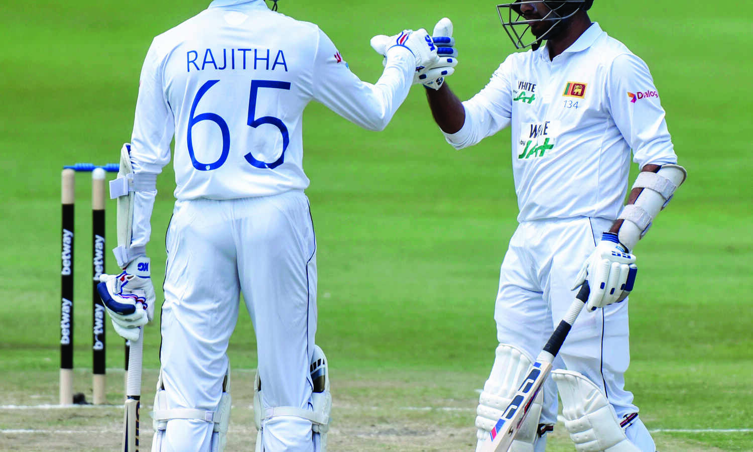 South Africa 180-1 in strong response to Sri Lankas 396