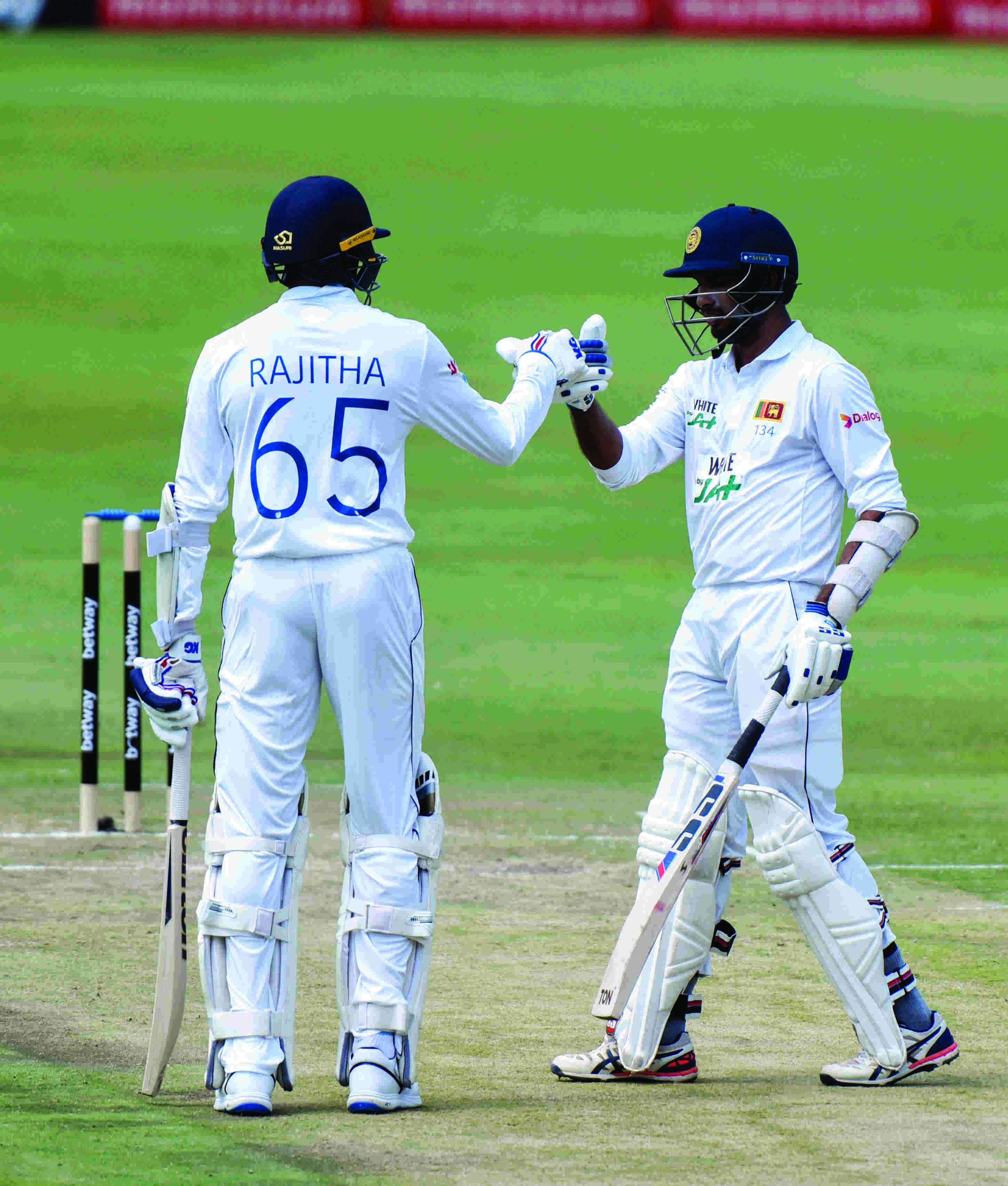 South Africa 180-1 in strong response to Sri Lankas 396