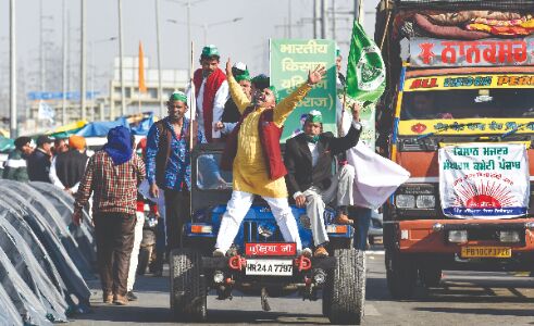 Wall of lies to fall soon, hopeful of early solution to farm laws: Tomar Wall of lies to fall soon, hopeful of early solution to farm laws: Tomar