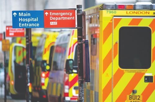 Hospitals being overwhelmed by new COVID-19 peak: UK health chiefs Hospitals being overwhelmed by new COVID-19 peak: UK health chiefs