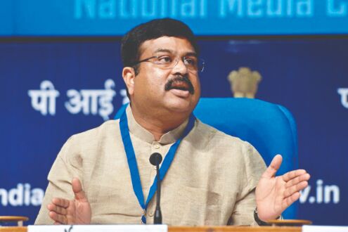 Cabinet approves interest subvention of `4,573 crore Cabinet approves interest subvention of `4,573 crore