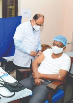 Phase II of vaccination starts, Firhad Hakim takes 2nd dose Phase II of vaccination starts, Firhad Hakim takes 2nd dose