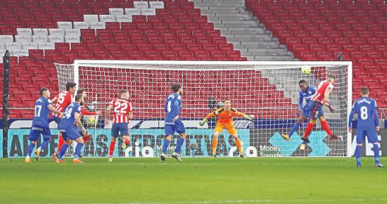 Atlético extend Liga lead after Real Madrid draw at Elche
