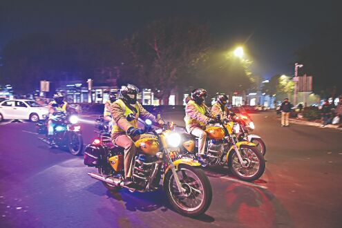 Delhi Police issue over 1,300 challans on New Years Eve Delhi Police issue over 1,300 challans on New Years Eve