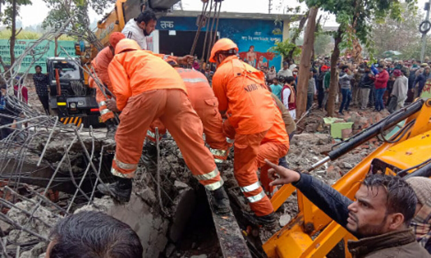 23 dead, 15 injured in roof collapse at Ghaziabad cremation ground