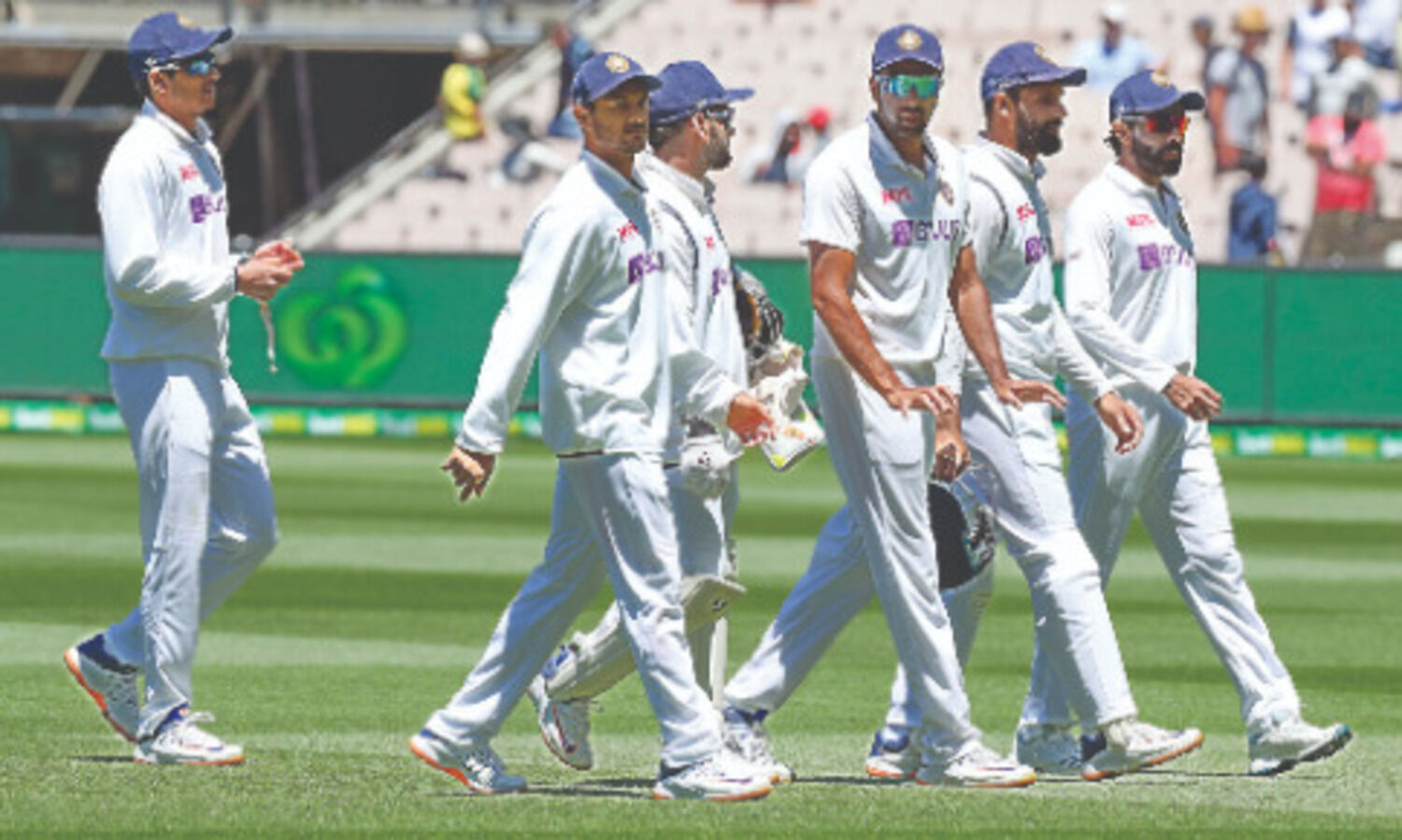 Full Indian squad, including isolated five, travelling to Sydney together