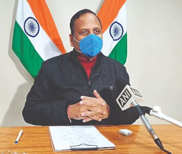 CM salutes scientists and docs for vaccine approval CM salutes scientists and docs for vaccine approval