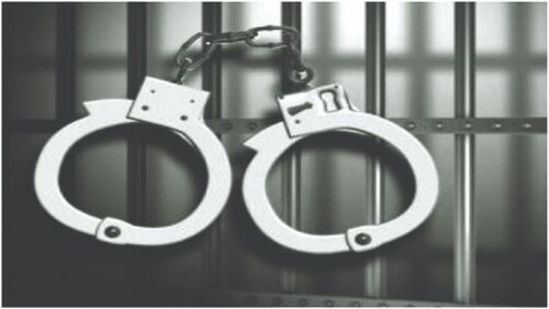 4 held for abduction, snatching valuables 4 held for abduction, snatching valuables