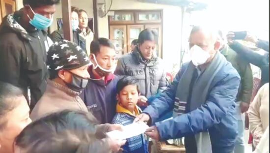 State gives ex-gratia of Rs 2L each to family members of Kalimpong stampede victims