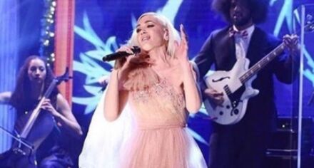 Gwen Stefani talks about her iconic nineties outfits Gwen Stefani talks about her iconic nineties outfits
