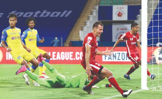 Mauricio stars as Odisha dominate Kerala for first win of the season Mauricio stars as Odisha dominate Kerala for first win of the season