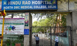 Hindu Rao nurses and paramedics strike;  hosp barely working