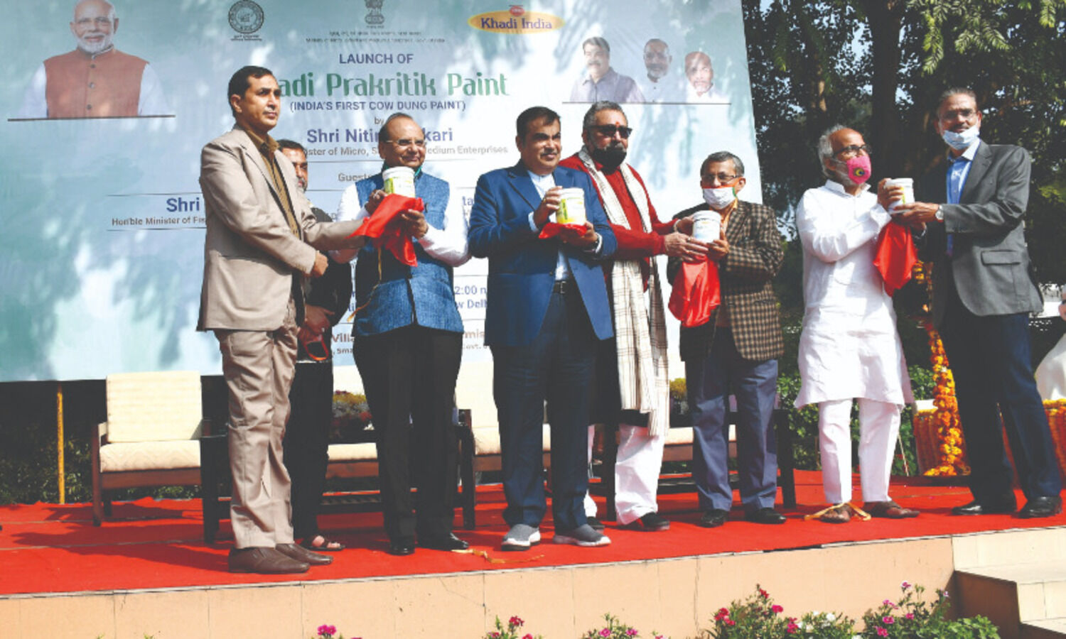 Khadi Prakritik Paint to boost rural economy and arrest exodus of rural population to cities: Gadkari