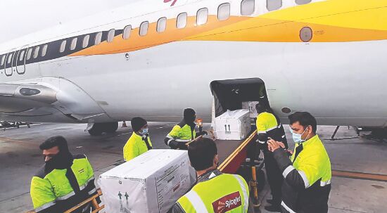 Vaccine lands in Delhi Vaccine lands in Delhi