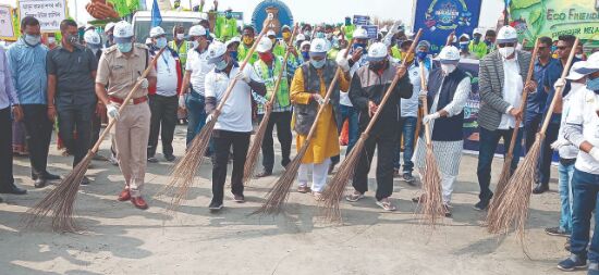 S 24-Parganas launches beach cleaning drive at Ganga Sagar