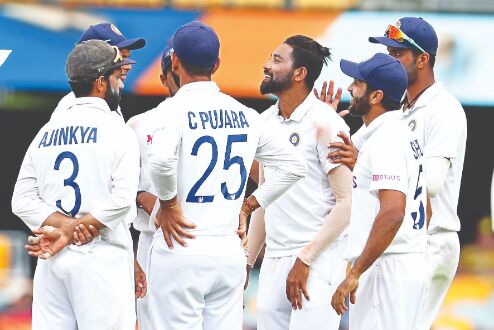 Siraj, Shardul keep India in hunt as Australia set 328-run target Siraj, Shardul keep India in hunt as Australia set 328-run target