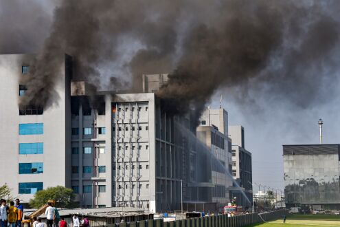 5 dead in Serum Institute fire; Covishield facility unaffected 5 dead in Serum Institute fire; Covishield facility unaffected