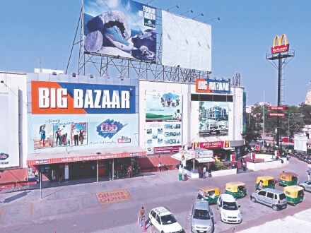 RIL-Future deal  gets Sebi, bourses clearance with riders