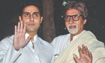 Amitabh pens feelings about sons struggles