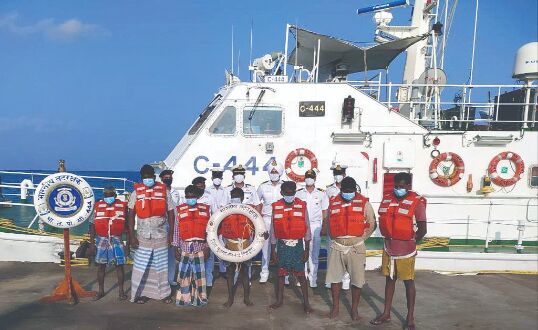 Coast Guard Ship carries out swift rescue operation off Lakshadweep island Coast Guard Ship carries out swift rescue operation off Lakshadweep island